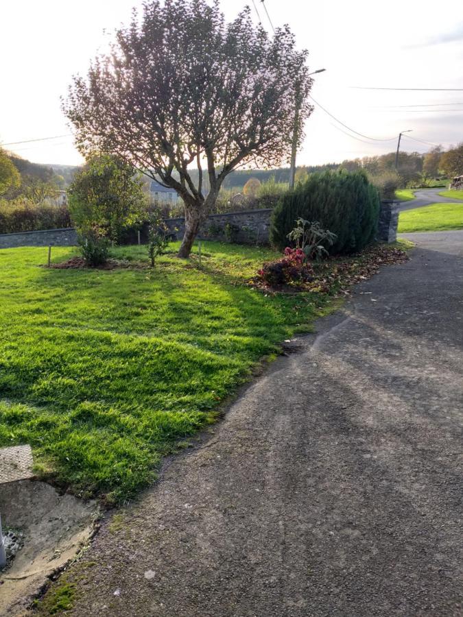 Gite L'Ecole De Ma Mere Villa Bertogne Eksteriør billede