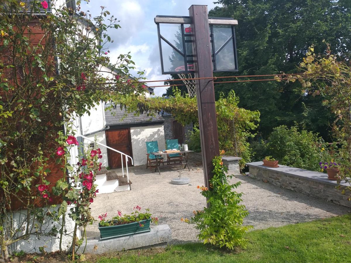 Gite L'Ecole De Ma Mere Villa Bertogne Eksteriør billede