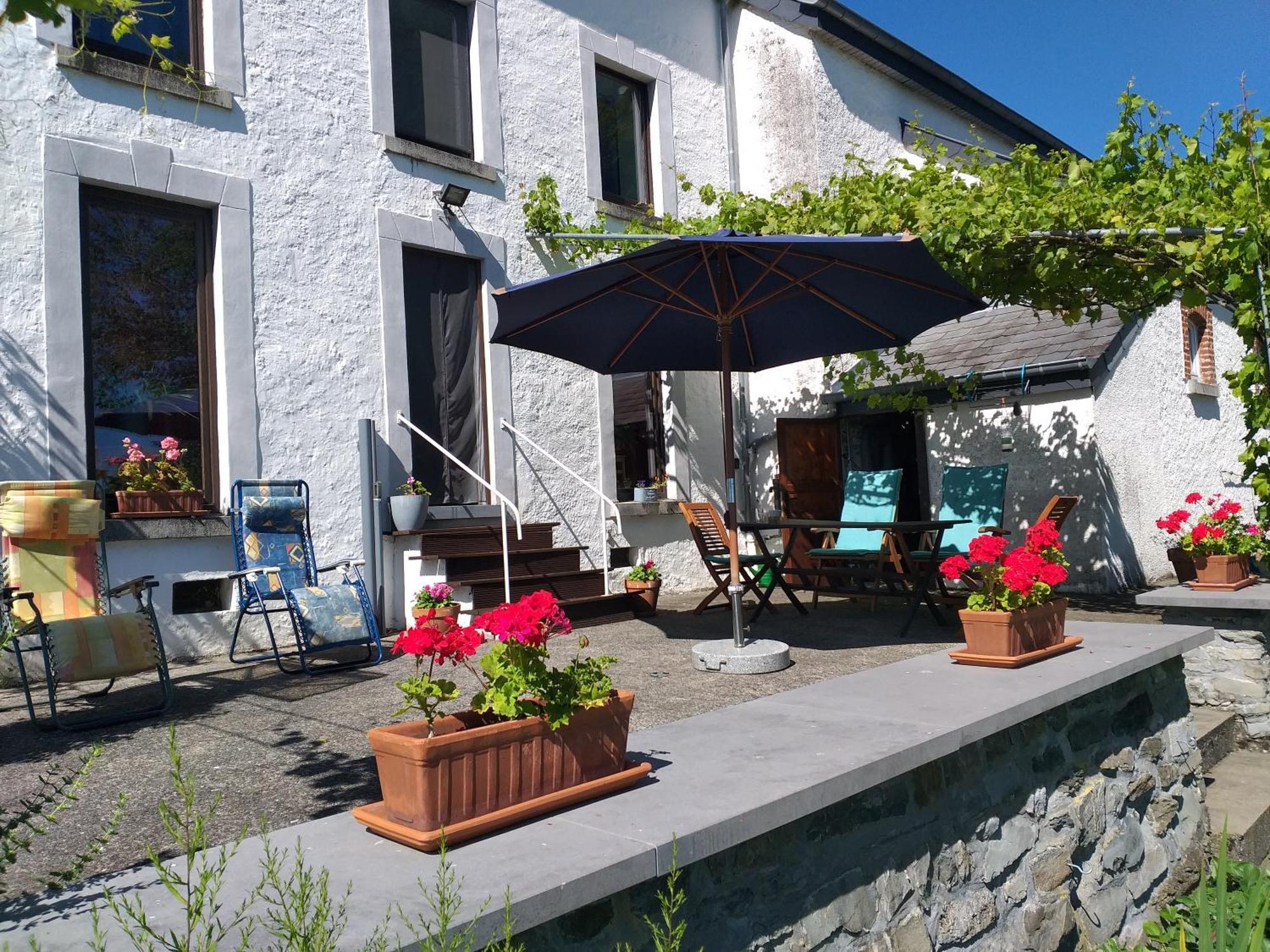 Gite L'Ecole De Ma Mere Villa Bertogne Eksteriør billede
